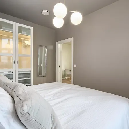 Elegant Center - Ideal For Business Or Leisure Travelers Διαμέρισμα *